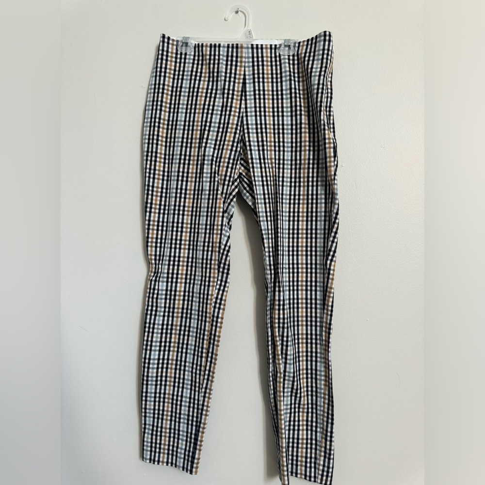 Size 4. Skinny stretch pants.